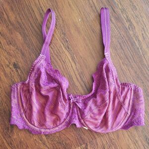 Chantelle Elegant Magenta Floral Chic Feminine Lace Bra Size 32DD